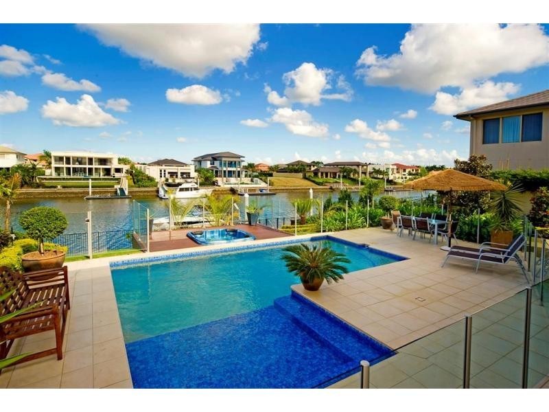 2322 Cressbrook Drive, Hope Island QLD 4212