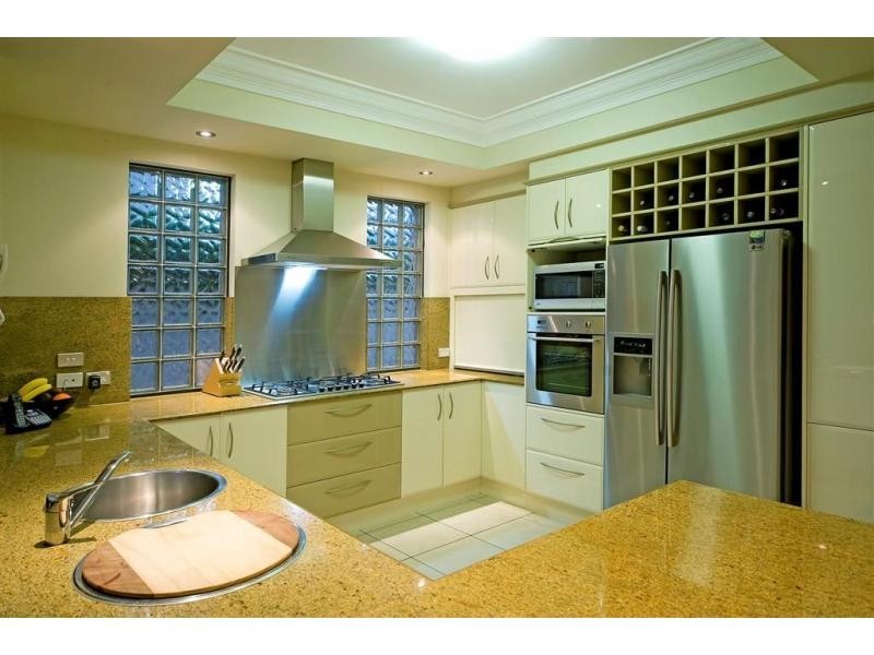 2322 Cressbrook Drive, Hope Island QLD 4212