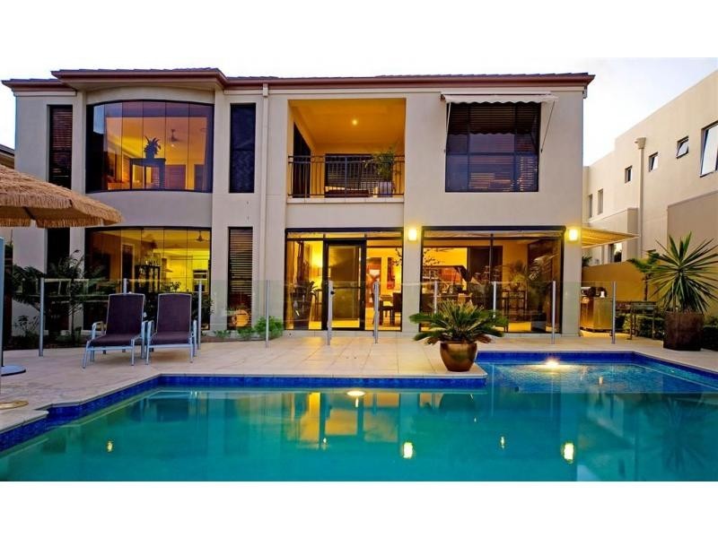 2322 Cressbrook Drive, Hope Island QLD 4212