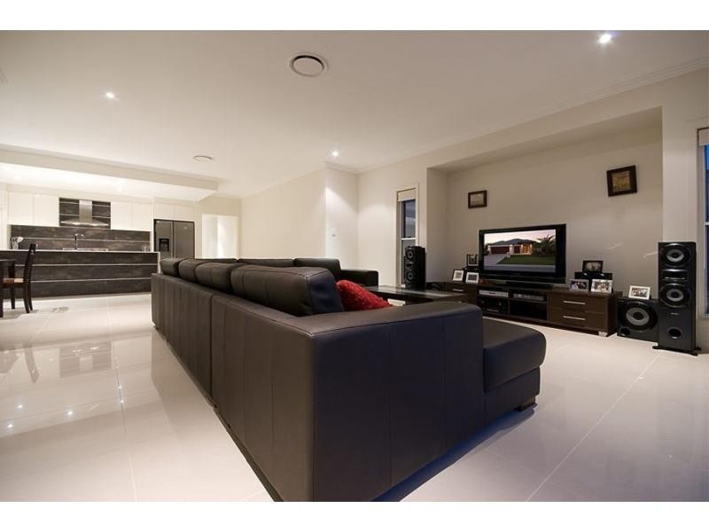 Hope Island QLD 4212