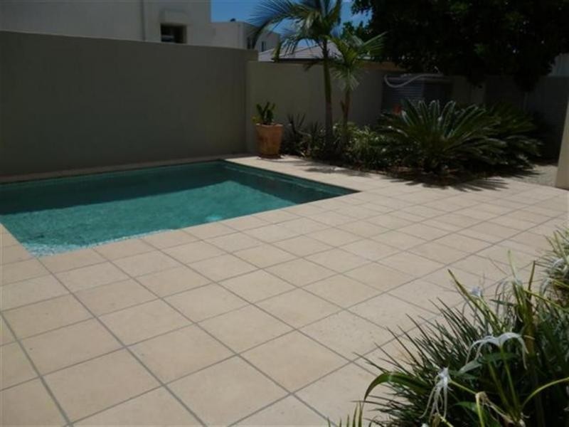 Hope Island QLD 4212