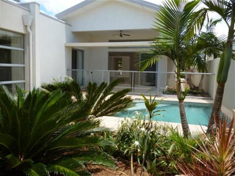 Hope Island QLD 4212