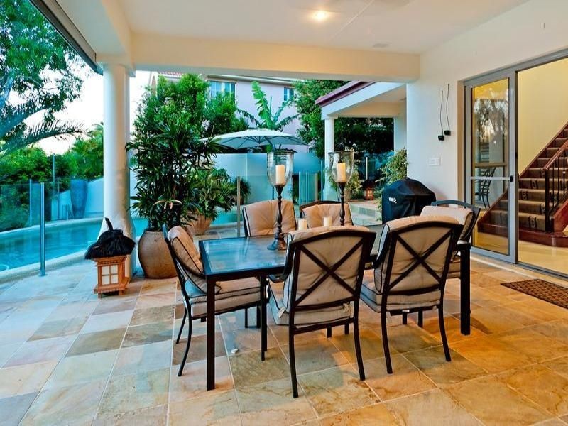 Hope Island QLD 4212