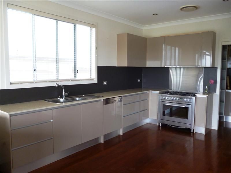 Hope Island QLD 4212