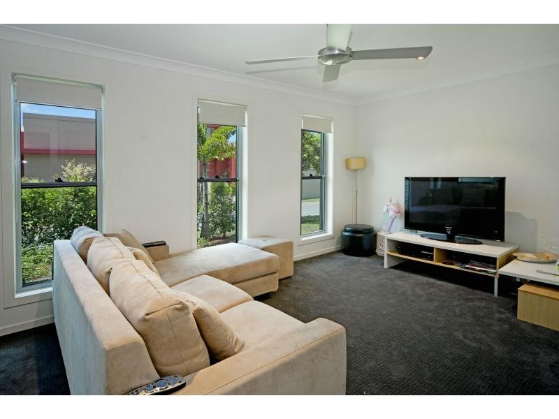 6101 Trasimeno Way, Hope Island QLD 4212
