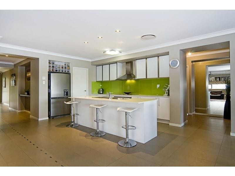 94 The Peninsula Drive, Hope Island QLD 4212