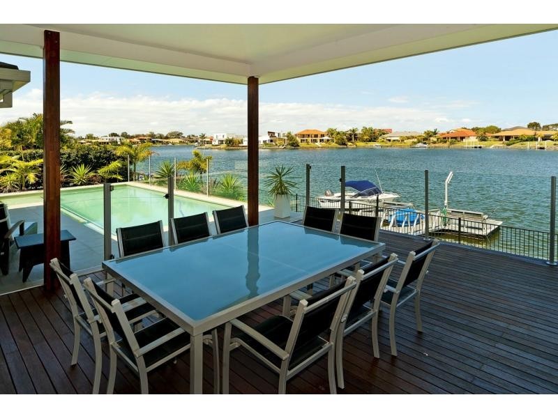94 The Peninsula Drive, Hope Island QLD 4212