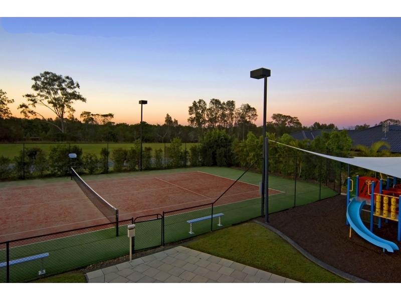 94 The Peninsula Drive, Hope Island QLD 4212