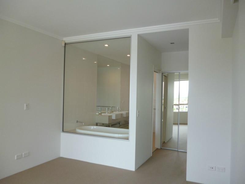 1700 Rialto Quay Drive, Hope Island QLD 4212