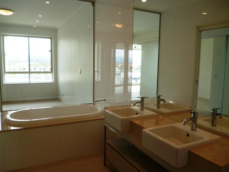 1700 Rialto Quay Drive, Hope Island QLD 4212