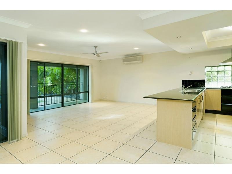 22 The Peninsula, Hope Island QLD 4212