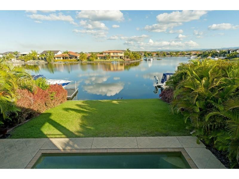 22 The Peninsula, Hope Island QLD 4212