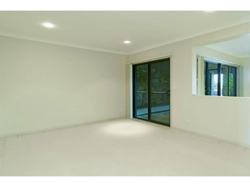 22 The Peninsula, Hope Island QLD 4212