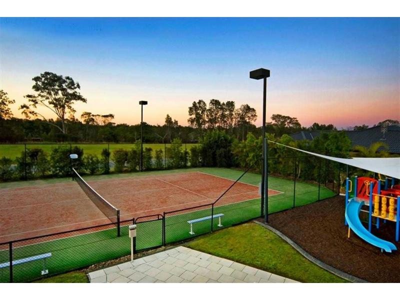 22 The Peninsula, Hope Island QLD 4212