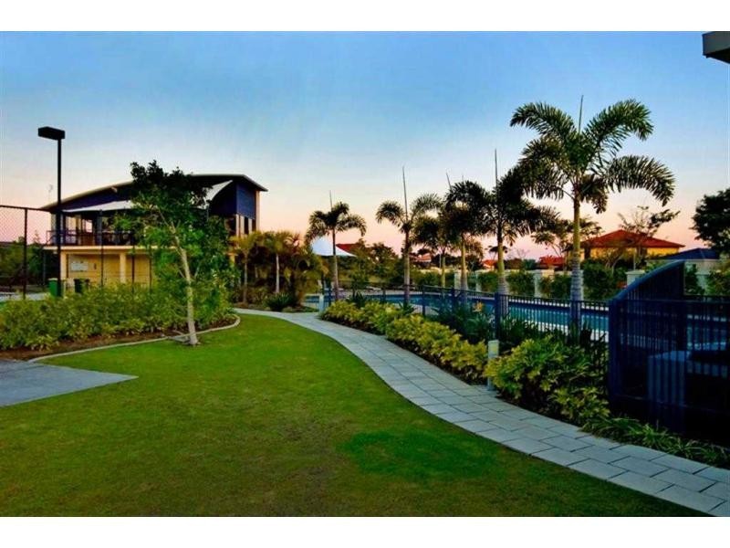 22 The Peninsula, Hope Island QLD 4212