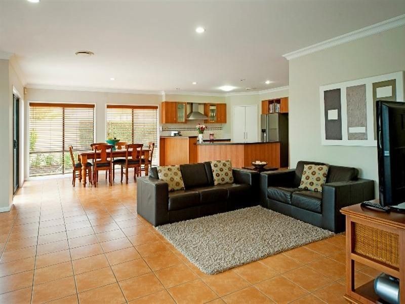 Hope Island QLD 4212