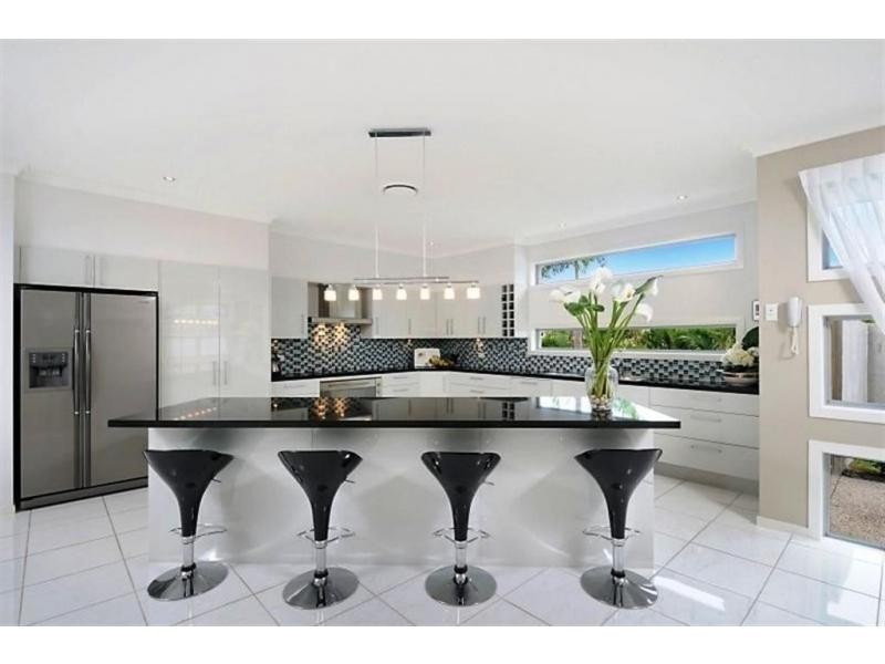 2201 Taromeo Court, Hope Island QLD 4212