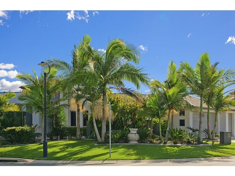 2201 Taromeo Court, Hope Island QLD 4212