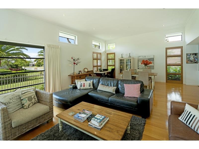 6058 Lugano Drive, Hope Island QLD 4212