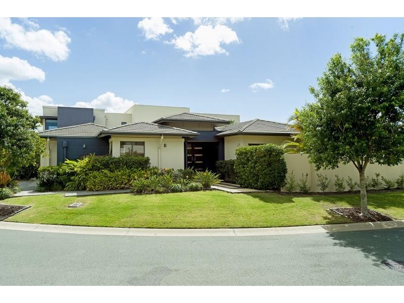 6058 Lugano Drive, Hope Island QLD 4212
