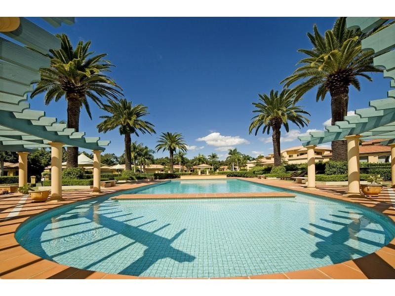 Hope Island QLD 4212