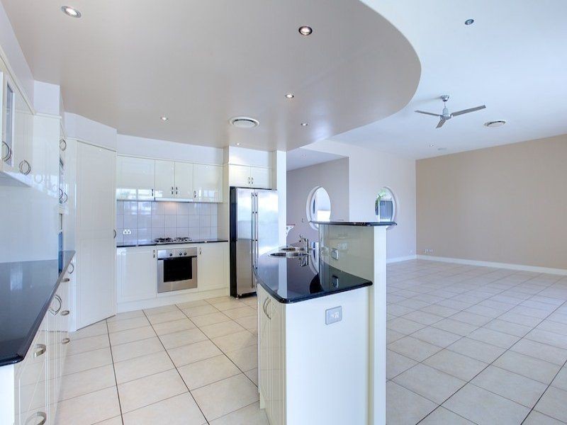 Hope Island QLD 4212