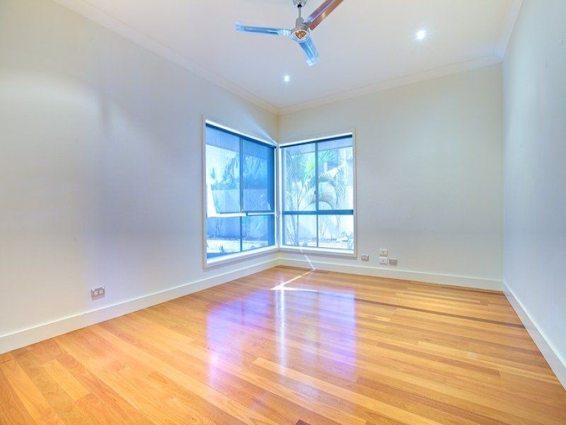 Hope Island QLD 4212