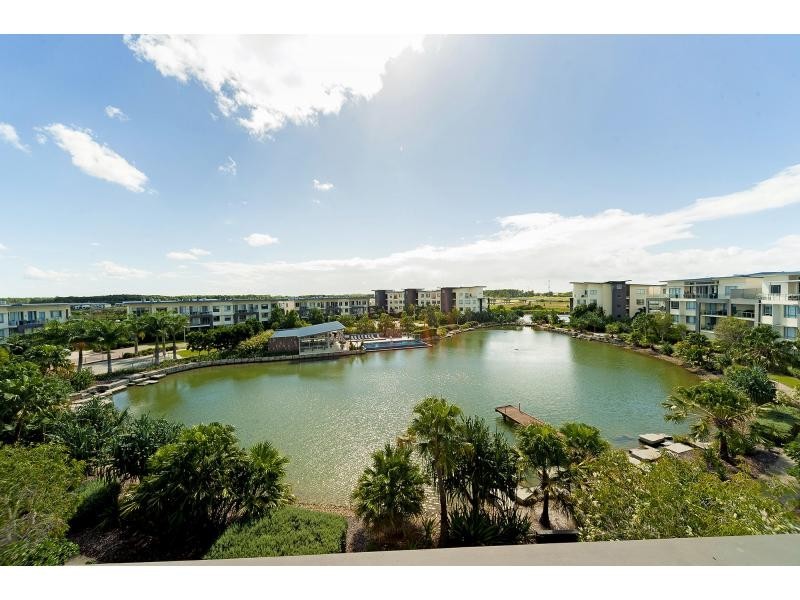 Unit 344/3 Pendraat Parade, Hope Island QLD 4212