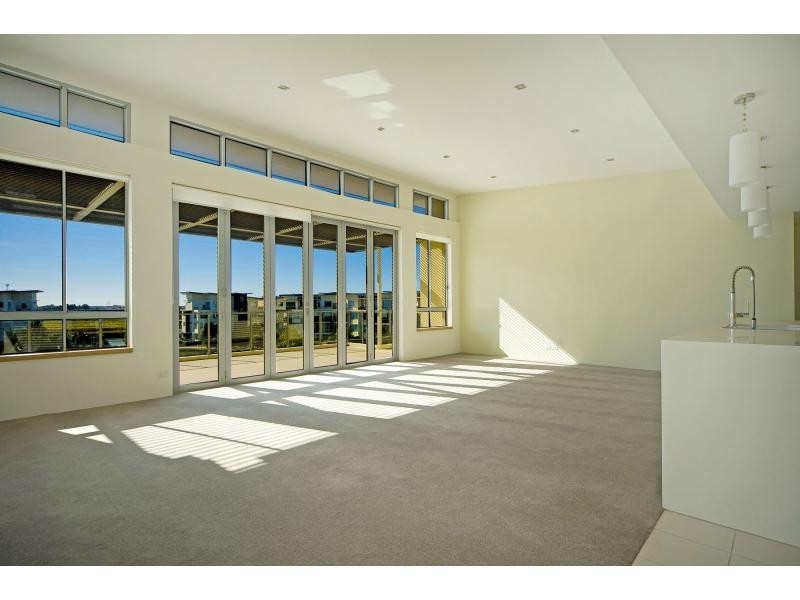 Unit 344/3 Pendraat Parade, Hope Island QLD 4212