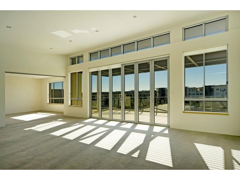 Unit 344/3 Pendraat Parade, Hope Island QLD 4212