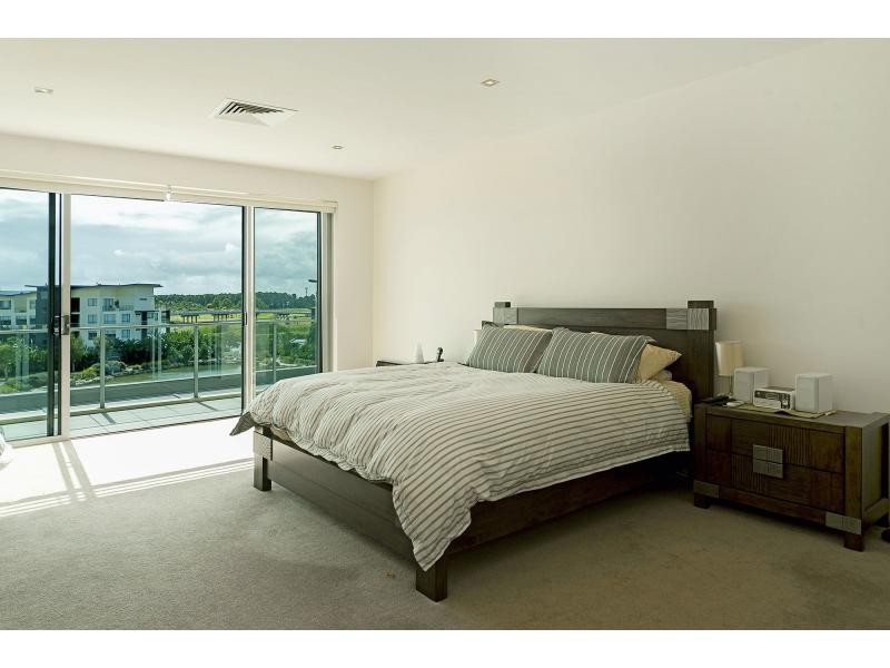 Unit 344/3 Pendraat Parade, Hope Island QLD 4212