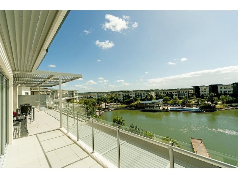 Unit 344/3 Pendraat Parade, Hope Island QLD 4212