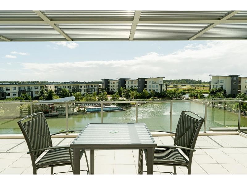 Unit 344/3 Pendraat Parade, Hope Island QLD 4212