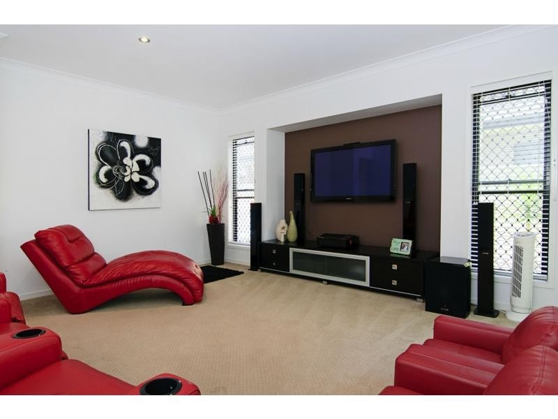 17 The Close , River Links, Helensvale QLD 4212