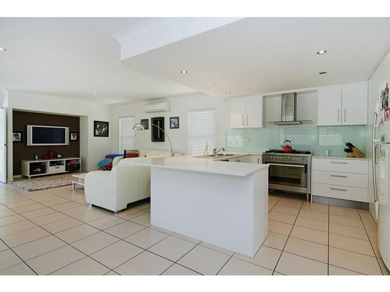 17 The Close , River Links, Helensvale QLD 4212