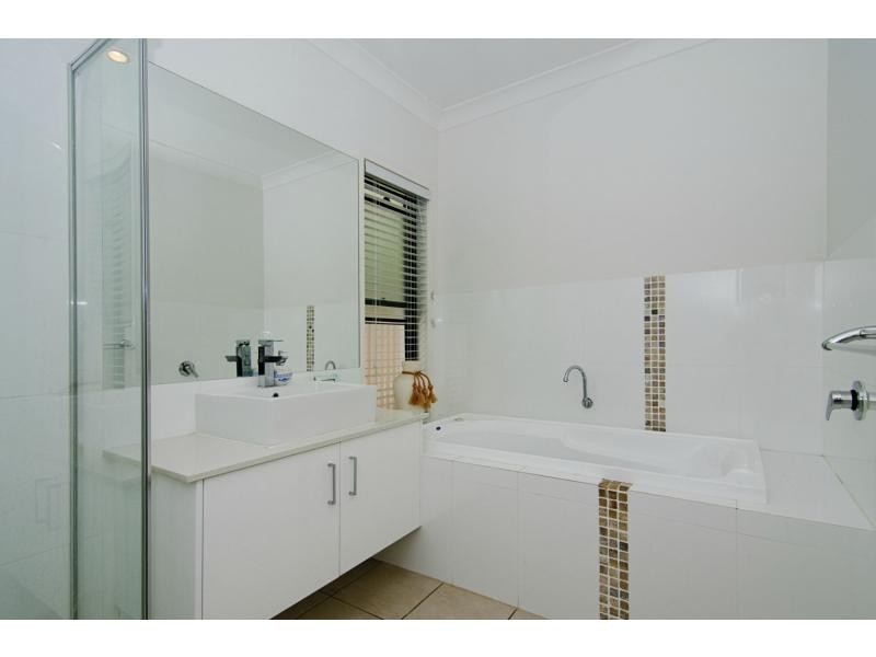 17 The Close , River Links, Helensvale QLD 4212