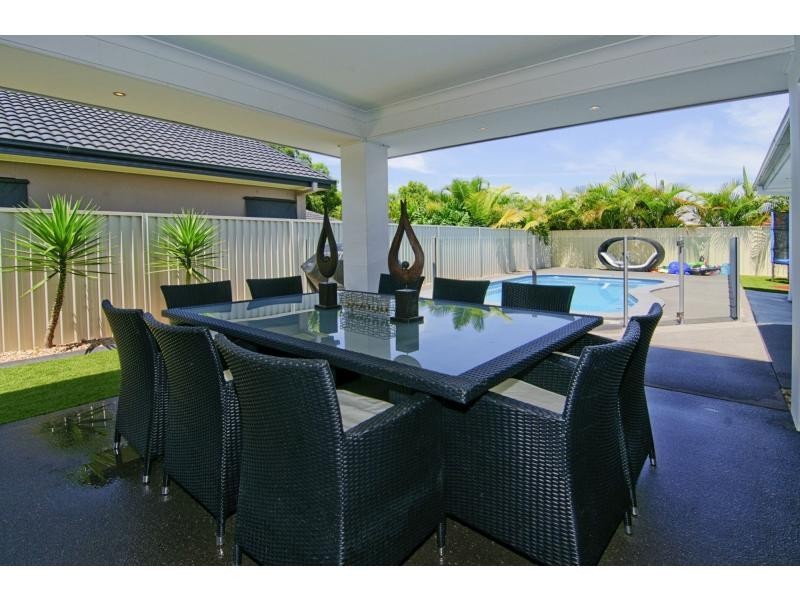 17 The Close , River Links, Helensvale QLD 4212