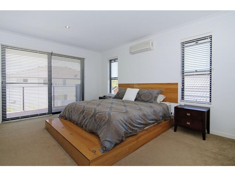 17 The Close , River Links, Helensvale QLD 4212