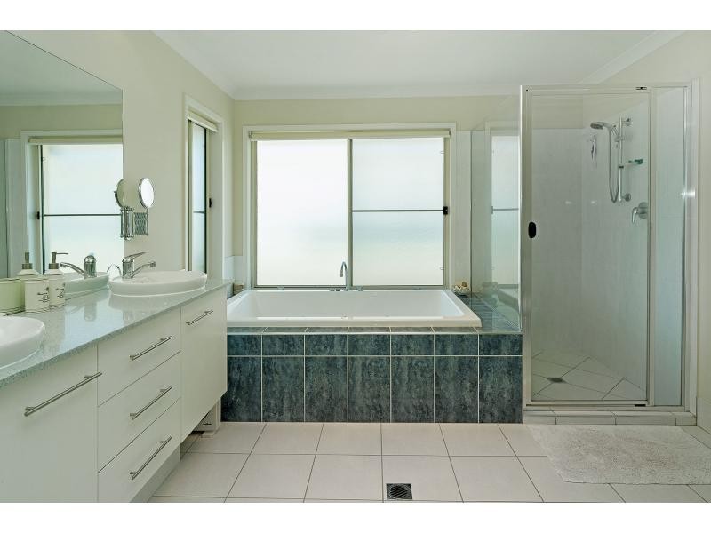 47 Coomera Court, River Links, Hope Island QLD 4212