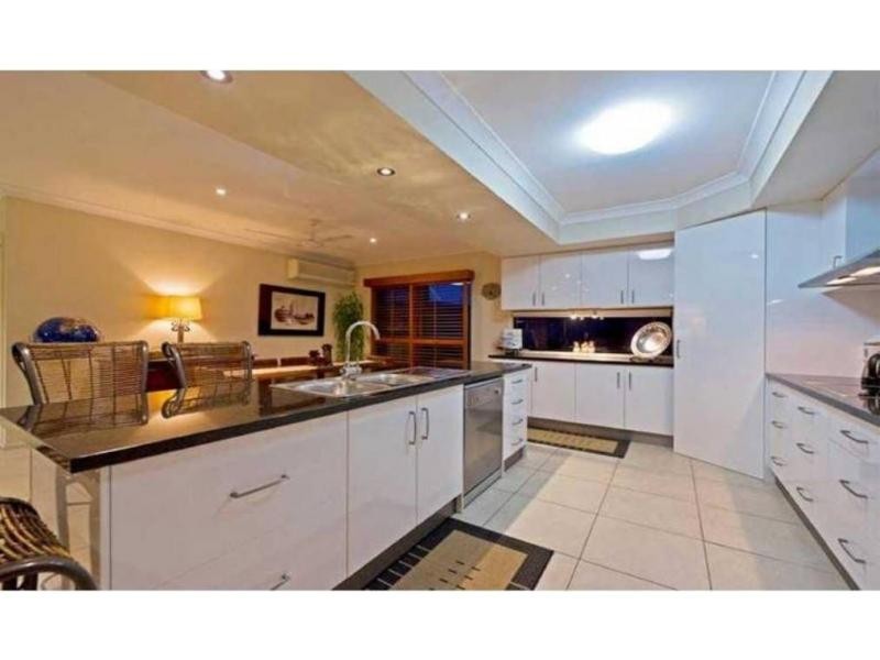 28 Southaven Drive, River Links, Helensvale QLD 4212