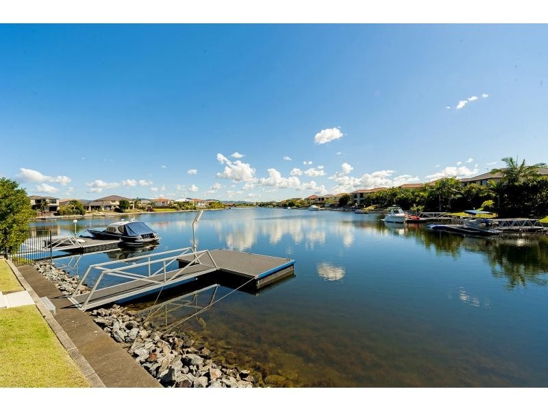 33 Oyster Cove Promenade, Hope Island QLD 4212