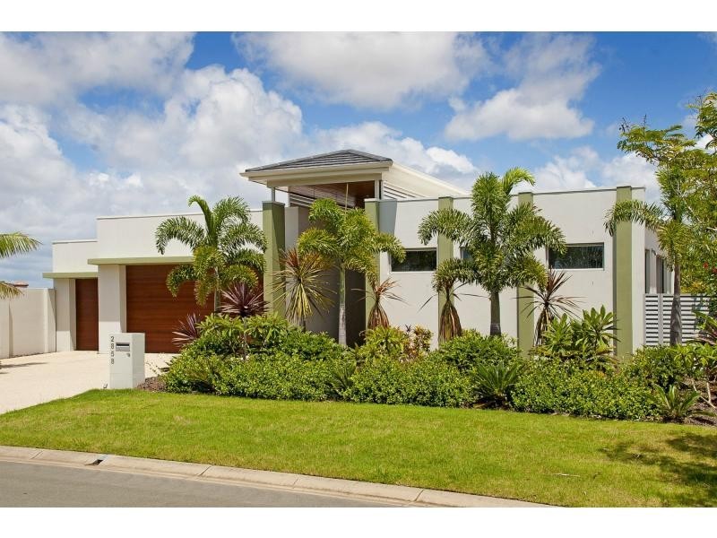 2858 Virginia Drive, Hope Island QLD 4212
