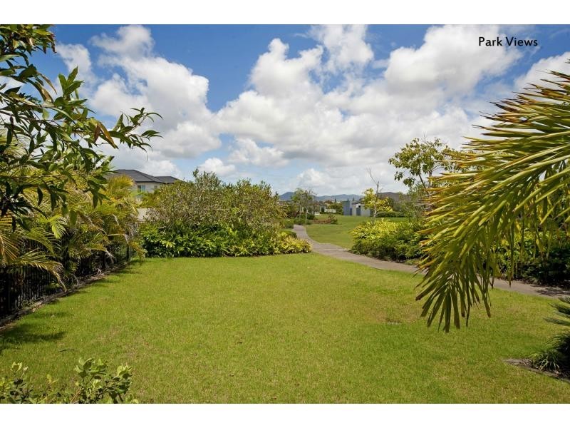 2858 Virginia Drive, Hope Island QLD 4212