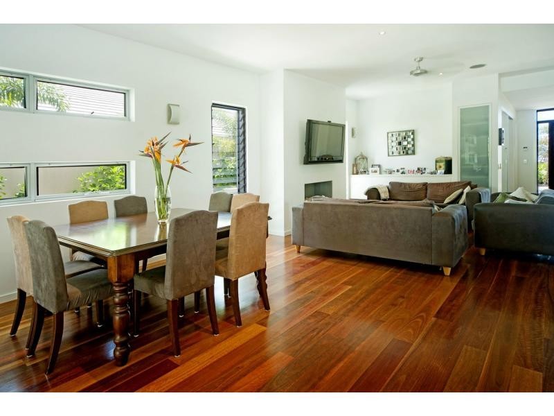 2858 Virginia Drive, Hope Island QLD 4212