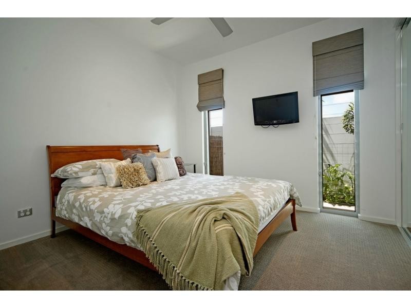 2858 Virginia Drive, Hope Island QLD 4212