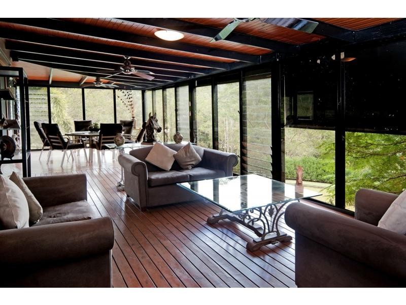 14 Intrigue Court, Guanaba QLD 4210