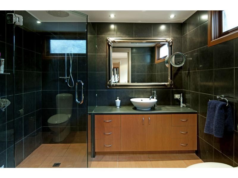 14 Intrigue Court, Guanaba QLD 4210