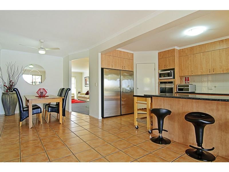 18 The Peninsula, Helensvale QLD 4212