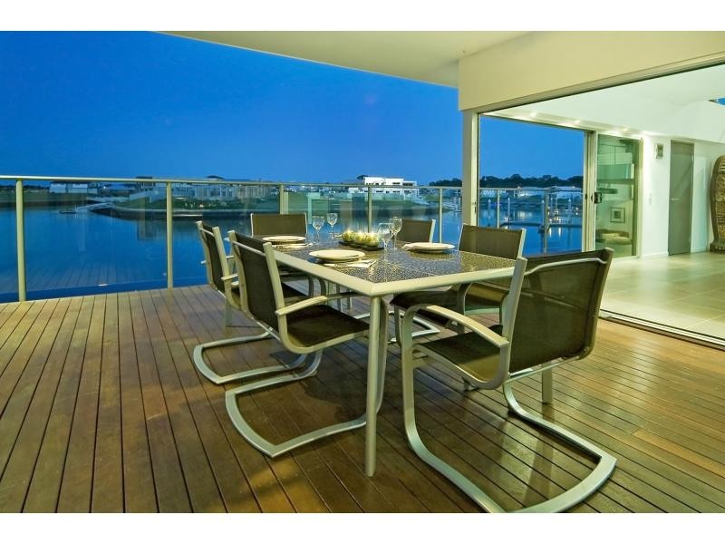 23 Coomera Court, River Links, Helensvale QLD 4212