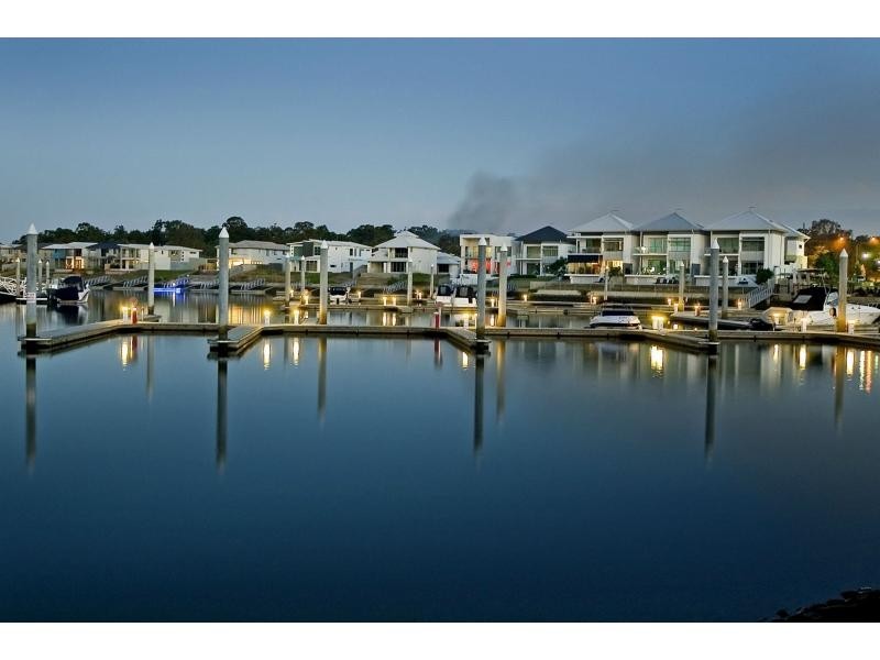 23 Coomera Court, River Links, Helensvale QLD 4212